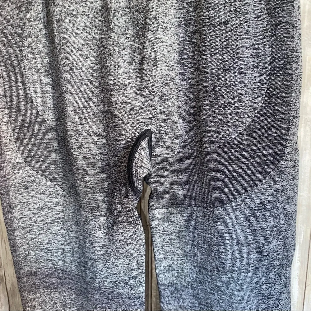 PINk Grey Seamless Air Medium Impact Leggings - Picture 5 of 7